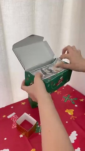 🎁💥 The Coolest Christmas Gift EVER — Gift Explosion Box! These Gift Explosion boxes are seriously next-level. Such a fun, unforgettable way to give money — and the reaction is priceless every time! ✨ How it works: 1️⃣ Place a bill down 2️⃣ Add a box on top 3️⃣ Stack them up layer by layer 4️⃣ Put the full stack inside the main box and close the lid ❄️ Then comes the MAGIC! Toss in the included snowflake confetti for an epic surprise moment — when the box opens, money and confetti fly everywher