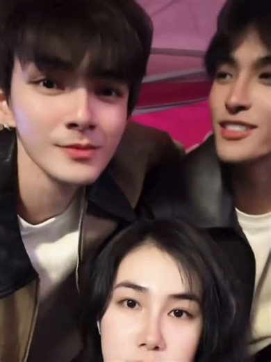 Changxi really loves touching zz he be getting cute aggression #HeChangxi #HeYanzhao #SammysChildrensDay#初三的六一儿童节