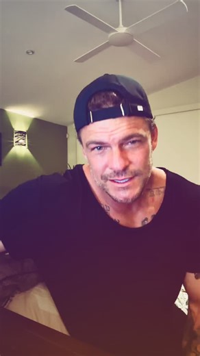 Alan Ritchson on Instagram: "I had a therapist tell me once — just cause I don’t sing professionally, doesn’t mean I can’t sing a salve. When the world’s upside down, the news is too much, when life is a lot to process, singing helps ease me through it so much. All forms of art remain a wellspring of life and healing available to us amidst the chaos. I believe every one of us is an artist of some kind. Let’s not forget to make our music… whatever that is. Even if just for ourselves. Flowers can 