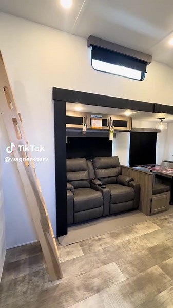 Exploring the 2025 Palomino Puma Travel Trailer