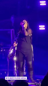 “WAKE ME UP!” Evanescence with Terrible Johnny live at Climate Pledge Arena Seattle, WA, USA 🇺🇸 (18/04/2023) 🎥: kelsiejcaple (ig) #evanescence #willofthepeople #evanescencelive | EvanescenceWebsite - EvanescenceVille
