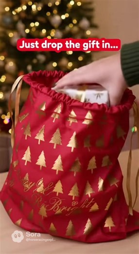 🎄✨ Christmas Drawstring Gift Bags Say goodbye to messy wrapping! Pop the gift in, pull the string, and you’ve wrapped it in seconds. Reusable, festive, and perfect for anyone who wants great-looking presents with zero effort. 🎁 #tiktokmademebuyit #tiktokmademedoit #GiftIdeas #Xmas2025 #SecretSanta