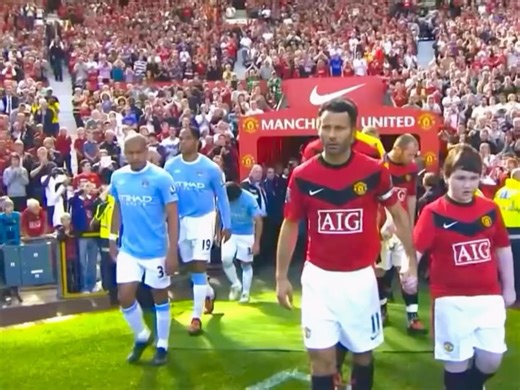 United Remind on Instagram: "United vs City (H) 2009/10 EPL “Sometimes you’ve got a noisy neighbour and you have to live with it. You can’t do anything about them and they keep on making noise. But what you can do, and what we’ve shown today, is that you can get on with your life, put your television on and turn it up a bit louder. The players showed their playing power and that’s the best answer of all. But they will always be noisy!” - Sir Alex Ferguson post-match At the Premier League 20 Seas