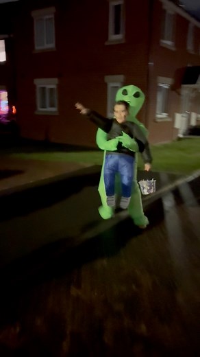 I haven’t been able to take Hughie serious all night 😂 👽 #fyp #aliencostume #halloween | Gemma Browns Braids