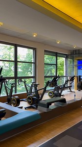 Egal, wo du bist – unsere Trainingsflächen bieten dir den Raum, um deine Ziele zu verwirklichen. Modern, inspirierend und bereit, dich weiterzubringen. Welche Herausforderung wirst du heute angehen? 💪 | Aspria Berlin Ku'damm