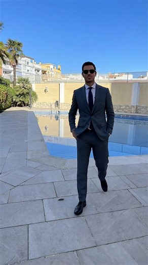 🏡 PISO CON PISCINA EN LA FUENSANTA – CÓRDOBA ¿Buscas un piso amplio, cómodo y listo para disfrutar? Este espectacular piso de 164 m² es perfecto para familias que quieren espacio, luz y calidad de vida. ✨ 🛏 4 habitaciones con excelente iluminación 🛁 2 baños completos (uno en suite) 🛋 Salón amplio y acogedor 💎 Suelos de mármol ❄️ Aire acondicionado calefacción por radiadores Además, el edificio cuenta con: 🏊 Piscina comunitaria 🚗 Plaza de garaje 📦 Trastero 🛗 Ascensor 📍 Ubicado en La Fue