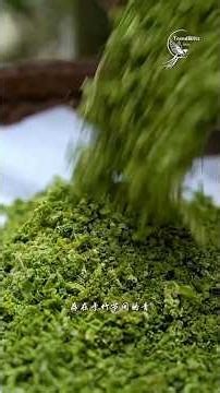 Handcrafting Bamboo Green Mung Bean Cakes