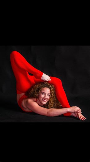 Sofie Dossi on Instagram: "Trying new tricks with @iandgunther"