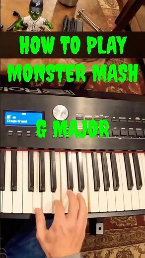 How to Play "Monster Mash" - Piano Lesson (Easy Halloween Song Tutorial)