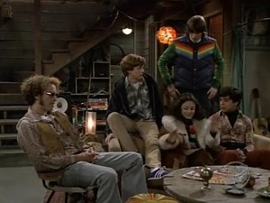 The 70s Show 1x13 - Now, Eric, you're gonna be driving in snow so I'll put together an emergency roadside kit for you 1.1 | That '70s Show Memories
