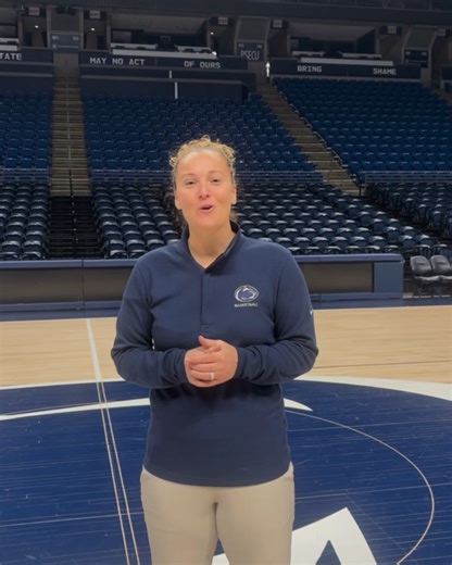 A Penn State welcome from Coach Kiegs to Coach Campbell! 🦁 #LionMentality | Penn State Lady Lion Basketball