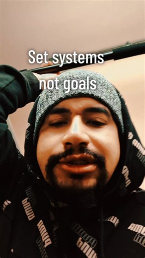 🎨BrokenBuddah🇵🇷🎤 (@charliesol1)’s video of computer systems