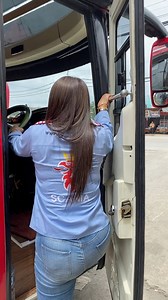 19K reactions · 82 shares | Lina ozora peragakan Tutorial naik kabin bus tronton hd003 jakarta-Wonogiri #linaozora #fyp #viral | Nanang Setyawan | Facebook