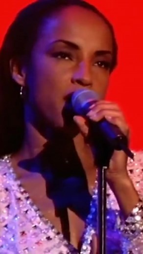 Sade - Smooth Operator Live Performance in 1993