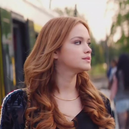 High Society German Movie: A Romantic Drama Featuring Jannis Niewöhner and Emilia Schüle