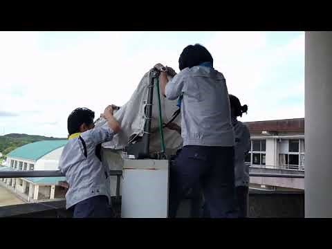 真下に落下！？小学校の避難器具・救助袋はどんな感じで降りていくのか