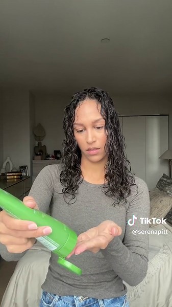 Trying Aveda's Be Curly Advanced Line for Defined and Soft Curls