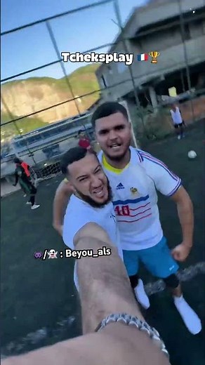 EN LIVE SUR TWITCH A 21H !! 👾 Beyou_als #shorts #humour