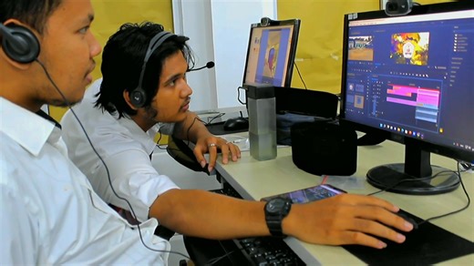 Mode serius 😶 Pelatihan Berbasis Kompetensi (PBK) Batch 1 di BLKK MSA Kota Banda Aceh yang berlansung sejak Oktober hingga November 2023 #blkkaceh #blkkmsa #blkkmisbahusshalihin #pelatihankerja #pelatihanvokasi #multimedia #videoediting #pelatihangratis #berbasiskompetensi #blkkomunitas