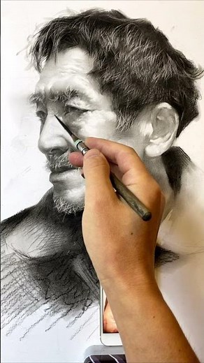 How to shade smoothly with charcoal pencil