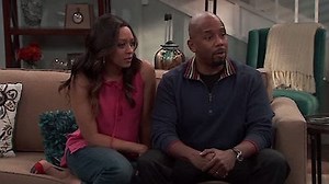 Watch Instant Mom Season 1 Episode 18 - Distant Mom