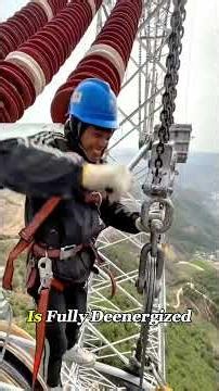 Why Do High-Line Workers Intentionally Cut Live Power Lines?#powerlineworker#lineman#electricalwork