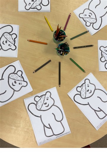 Children in need/ pudsey bear day 💛 #tufftrayideas #eyfspractitioner #teachersoftiktok #eyfs #fyp