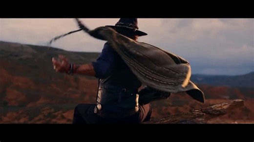 Dior Sauvage Elixir TV Spot, 'Always in Front of You' con Johnny Depp