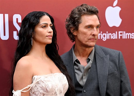 Matthew, Camila McConaughey ditch pants again for Valentine's Day