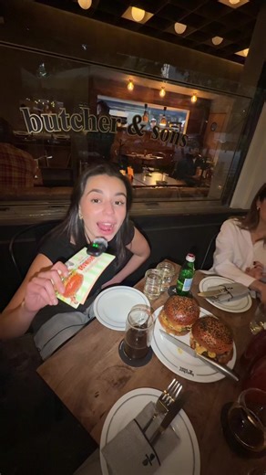 Probando la hamburguesa del mes en Butcher & Sons