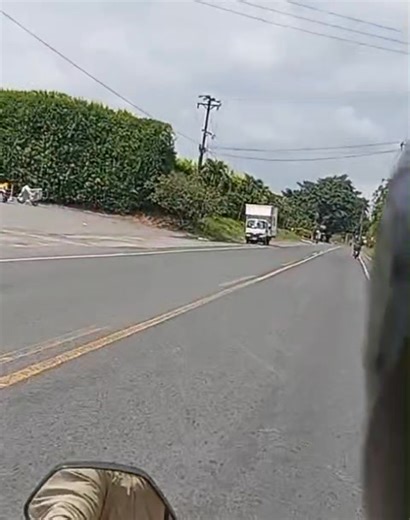#LaVirginiaEnVivo Hacia el mediodía fue abierta la vía Cerritos y La Virginia luego del cierre por evento ciclístico en horas de la mañana. #SomosLaVirginiaEnVivo | La Virginia En Vivo