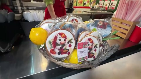 Moscow gets ready for the new year with Christmas fairs, ice rinks and decorations