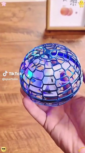 A, flying ball! #toys#ball#flying#globe#led#globeaircraft#foryou