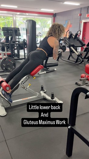 Nathalie Hould on Instagram: "After my back workout i added a little back extension 🥰🍑 #backextension #gymmotivation #fitover50 #fitover40 #fitmom"