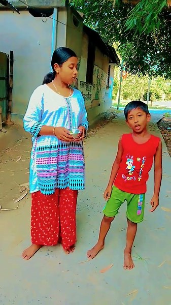 Two brothers and sister are asking each other what to eat#shorts #funny #video