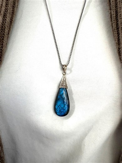 Vintage Labradorite Pendant: Stainless Steel Chain, One-of-a-kind - Etsy Canada