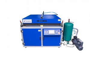 [Hot Item] Compact Mini Vacuum Forming Machine for Automotive Logos and Signs