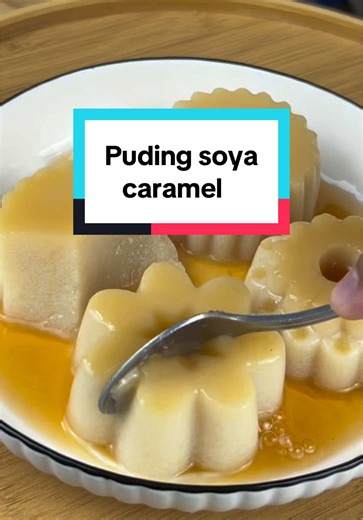 PUDING SOYA CARAMEL ! Kalau nak lagi sedap korang guna serbuk puding brand nona lagi kick Bahan-bahan: -Serbuk agak-agar -air soya -Gula pasir (Caramel) -Air SELAMAT MENCUBA ! #pudingsoyacaramel #menuviral #fyp #yeos #simple