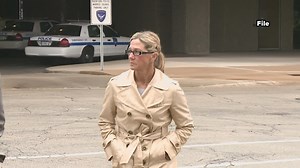 Former Dixon comptroller Rita Crundwell out of prison, remains in federal custody