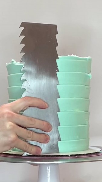 Beach-Inspired Cake Decorating to Brighten a Snowy Day