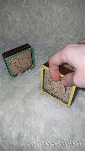 Frog Wooden Marble Maze Toy – an educational game that helps kids develop concentration, patience, and fine motor skills. Perfect as a birthday gift or hands-on learning activity. Handmade and available in our Etsy shop LinearaHandMade. #WoodenMaze #MarbleMaze #EducationalToy #KidsGame #BirthdayGift #MontessoriToy #LinearaHandMade | Quiet Book & Busy Board