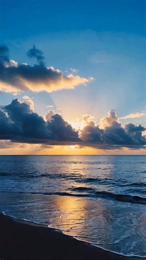 407 reactions · 47 shares | Amazing ocean sunset 殺 #amazing #life #landscape #ocean #sunset | Andriy Karmazyn | Facebook