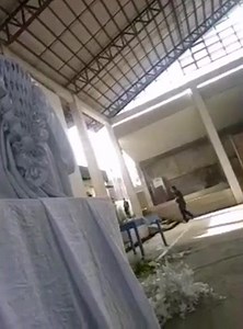 7.5M views · 26K reactions | WARNING: Sensitive Content DEVELOPING STORY | Nakuhanan ng isang netizen ang pag-atake ng pinaghihinalaang miyembro ng New People's Army sa Sison Municipal Police Station sa Surigao del Norte. Kinumpirma rin ni Sison Mayor Karissa Paronia na ang nasabing grupo ay nagpaputok sa likurang bahagi ng kanyang bahay. Ang insidente ay nangyari alas-8:30 ng umaga, Enero 28 | via Jocelyn Morano | RP1 Butuan | Radyo Pilipinas | Facebook