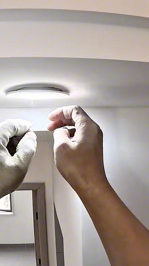 32K views · 239 reactions | Hướng dẫn thi công LED thanh nhôm đơn giản – sáng đều, dễ lắp, trần sang như showroom. ✨ #LED #TienThanh #thietkenoithat #ThiCongNoiThat | KTS.Nguyễn Tiến Thành | Facebook