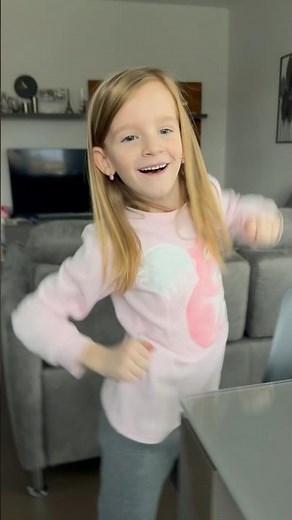 Dancing with Furby #furby