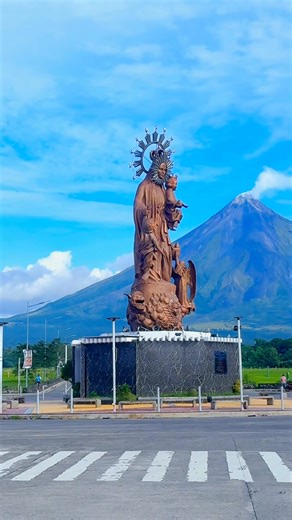 📍𝐁𝐈𝐂𝐎𝐋 𝐓𝐑𝐈-𝐂𝐈𝐓𝐘 𝐓𝐎𝐔𝐑 🏞️ 𝐓𝐑𝐀𝐕𝐄𝐋 𝐃𝐀𝐓𝐄𝐒: 🗓️Oct. 31-2 🗓️Nov. 7-9 🗓️Nov. 14-16 🗓️Nov. 21-23 🗓️Nov. 28-30 🗓️Dec. 5-7 🗓️Dec. 12-14 🗓️Dec. 19-21 🗓️Dec. 24-26 🗓️Dec. 26-28 — 🪨𝐏𝐀𝐂𝐊𝐀𝐆𝐄 𝐈𝐍𝐂𝐋𝐔𝐒𝐈𝐎𝐍𝐒: ▫️Roundtrip Van Transfer ▫️AC Sharing Accommodation with daily breakfast ▫️Tour guide ▫️Travel Permits ▫️Travel Coordinator ▫️Tours in Legazpi x Albay ▫️Tours in Sorsogon x Matnog Pink Beach ▫️Tours in Naga ▫️Island hoping boat fee — 🪨𝐏𝐀𝐂𝐊𝐀𝐆𝐄 𝐄𝐗𝐂