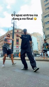 Você entraria na dança ? Dancei Free Step ao som dos anos 2000 “Infinity 2008 - Guru Josh Project” junto com o @kinhoabreuof 🇧🇷 Gostou? Siga para mais vídeos de nostalgia #dance #freestep #2000s #anos2000 #nostalgia | Gabriel Alves