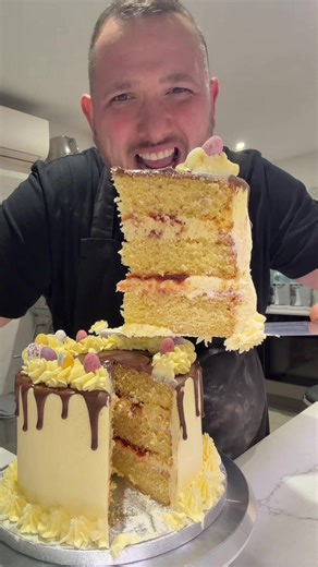 Watch Me Destroy This Beautiful Drip Cake!
