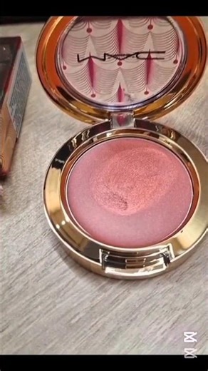 MAC Strobe Cream & Glow Play Blush: Secret for a Radiant Finish!