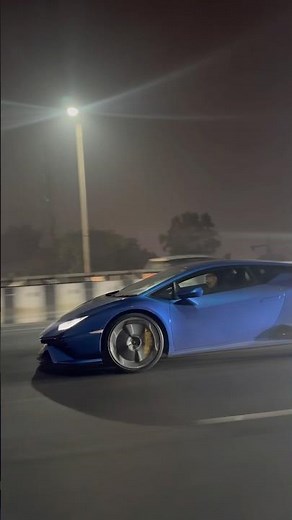 Lamborghini huracan blue